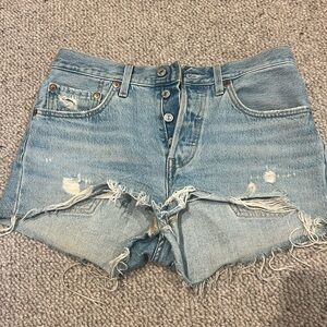 Levi shorts size 26